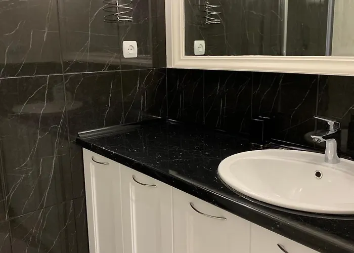 Opera House 2 Separate світло є *