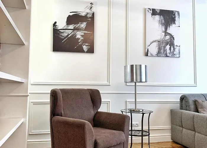 Opera House 2 Separate світло є *